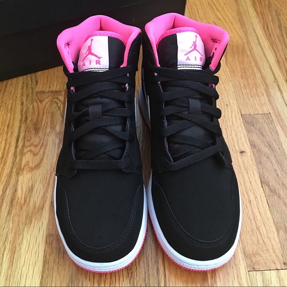 Air Jordan 1 Mid Women’s Sneakers - Picture 3 of 6